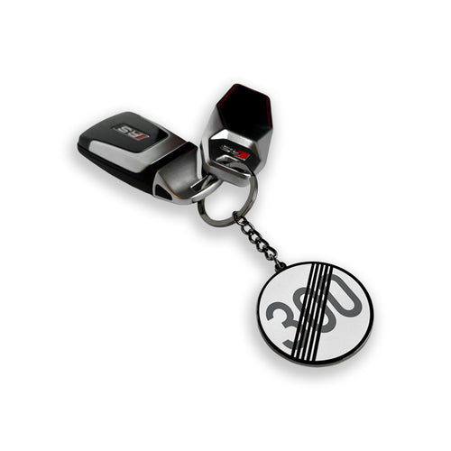 Autobahn derestricted sign hard enamel keyring with black nickel plating